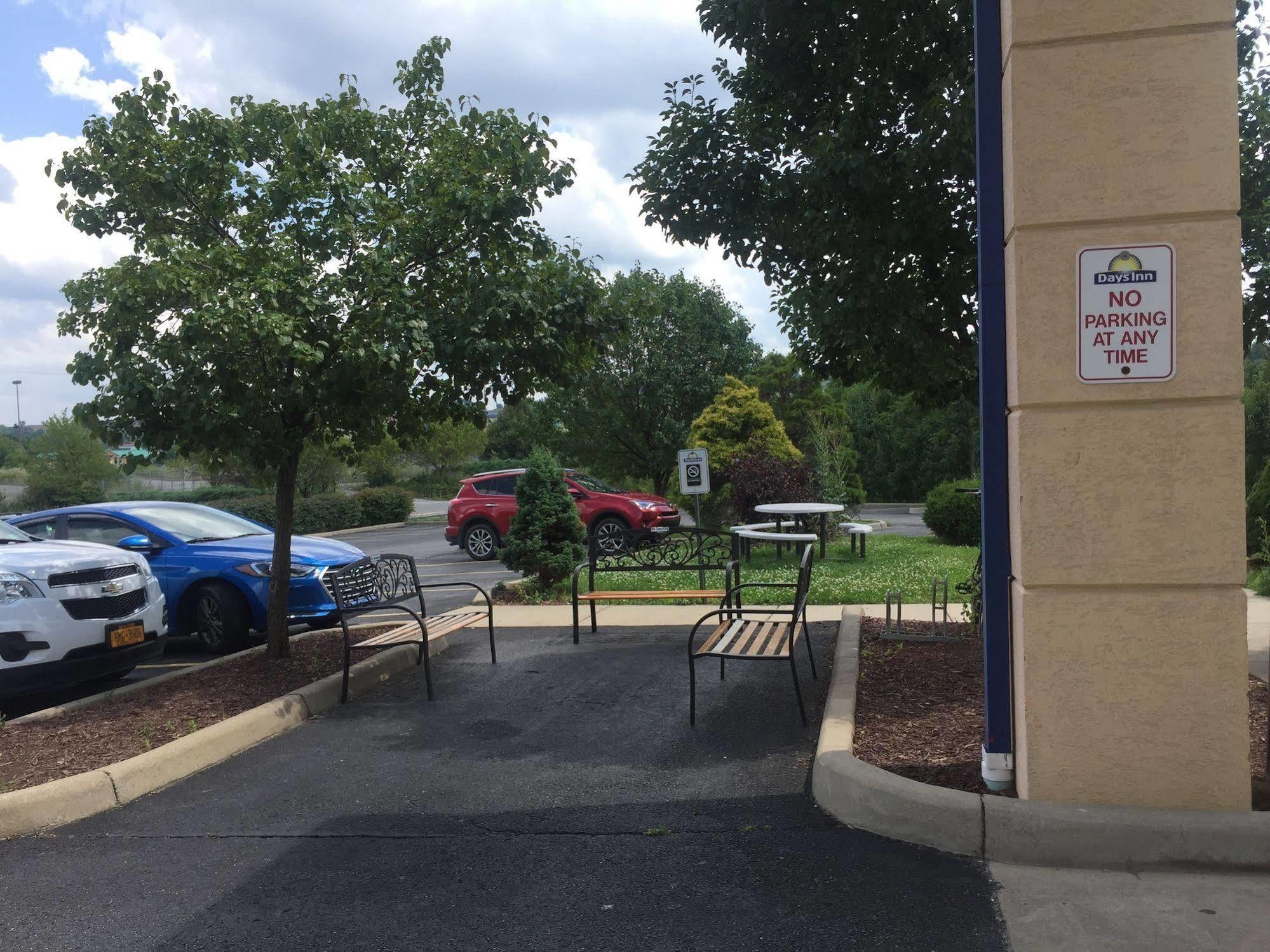 Airport Lodging Pittsburgh Airport Coraopolis Exterior photo